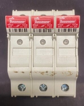 Cooper Bussmann CHM3DU 3-Pole Midget 10X38  Fuse Holder