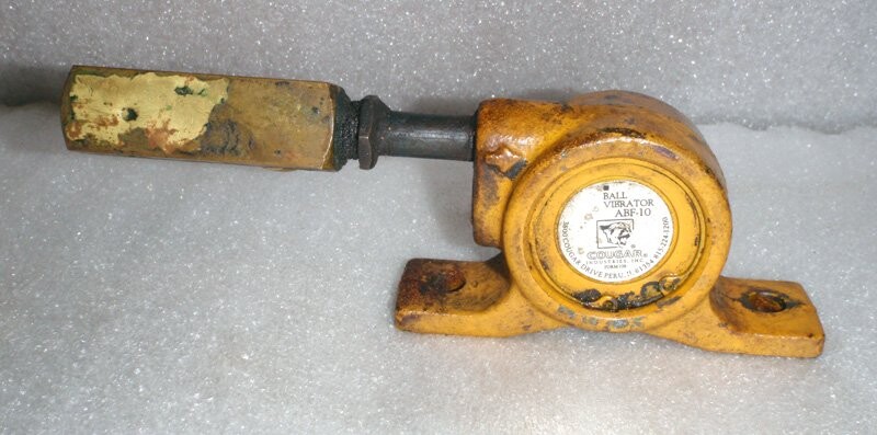 Cougar Industries ABF-10 Ball Vibrator