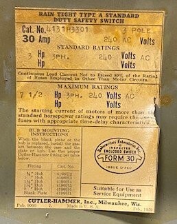 Cutler-Hammer 4131H3301 3-Pole Enclosed Safety Switch - Image 4