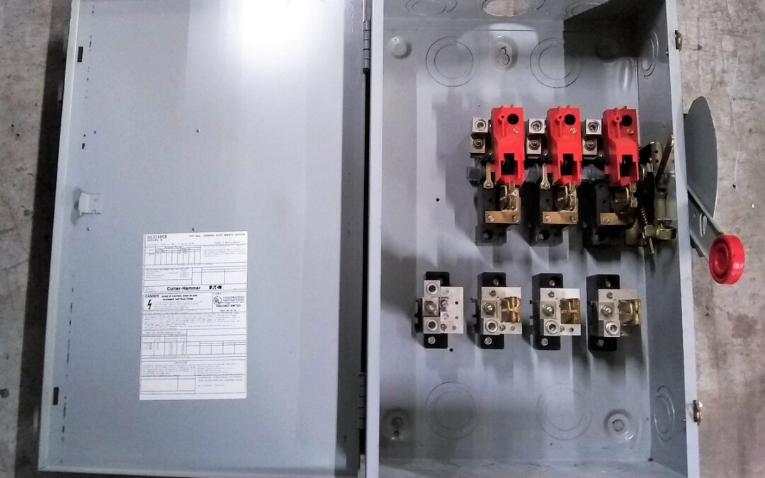 Cutler-Hammer DG324NGK General Duty Safety Switch - Image 2