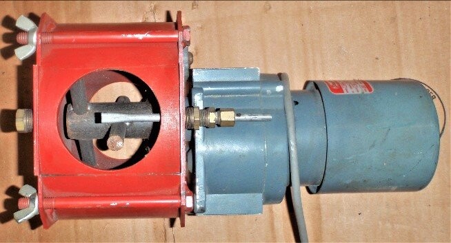 Dayton 3M329A Additive Feeder - Image 2