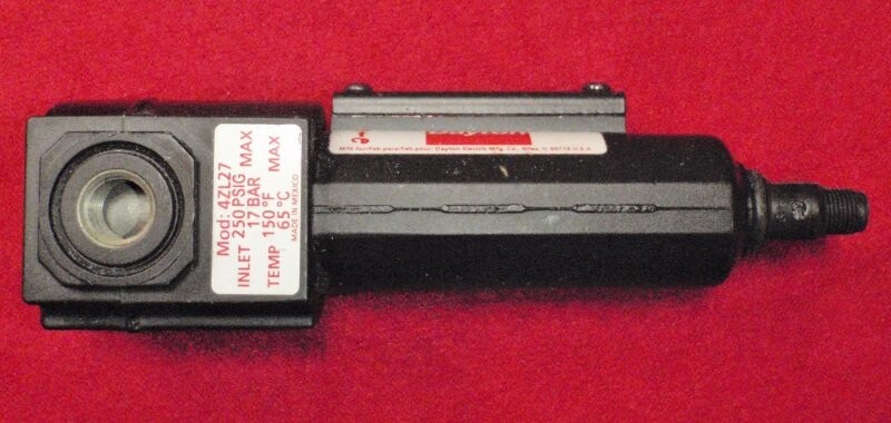 Dayton 4ZL27 Pneumatic Pressure Valve