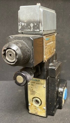 Double A B 06 2M J1 10A6 Hydraulic Valve