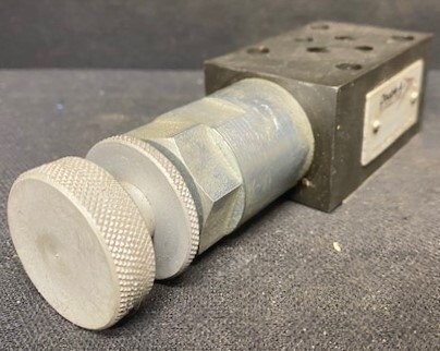 Double A WNNNC-005-2M-MK-21A2 Directional Hydraulic Valve