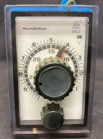 E. Dold u. Sohne KG EC 7616.32238 Adjustable Timer - Image 2