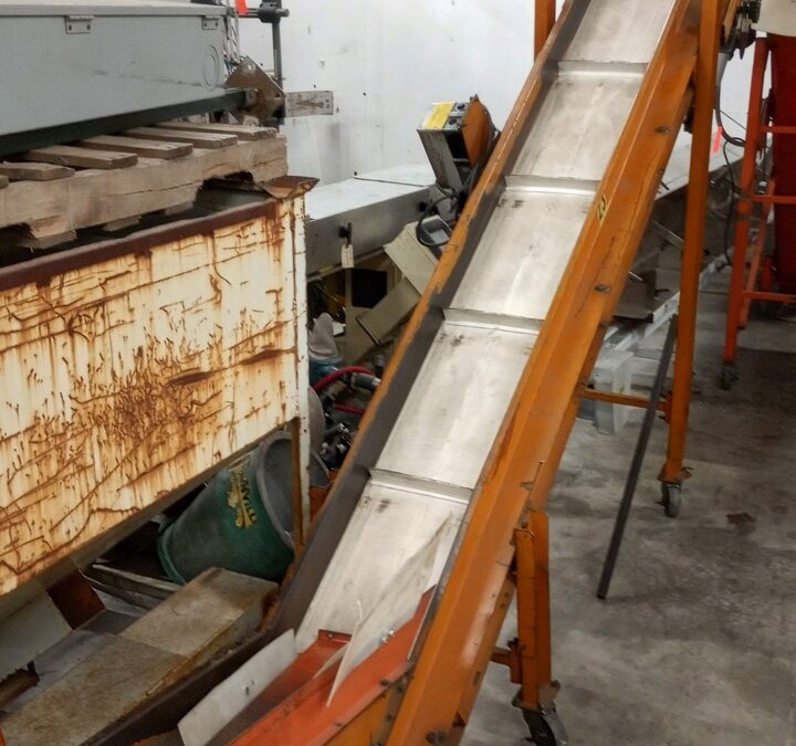 EMI 10 Foot Long Incline Conveyor