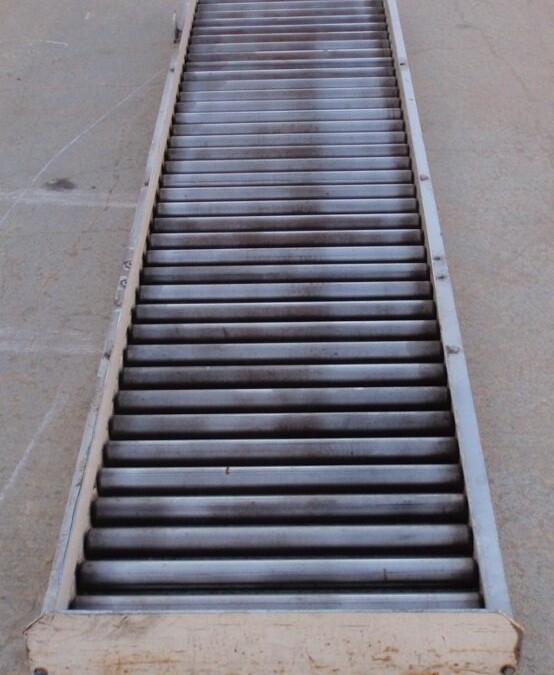EMI Unknown Model 120" x 24" Roller Conveyor