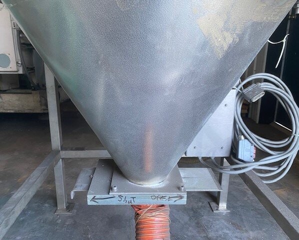 Fasti Super Sun 1000 lbs Material Drying Hopper - Image 3