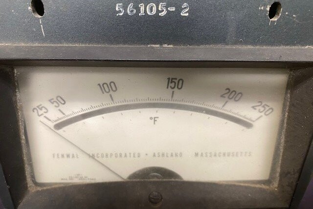 Fenwal 56105-2 Temperature Controller - Image 4