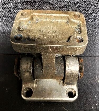 Festo SN-50 Swivel Cylinder Flange and LN-50 Clevis Foot Mount Assembly - Image 4