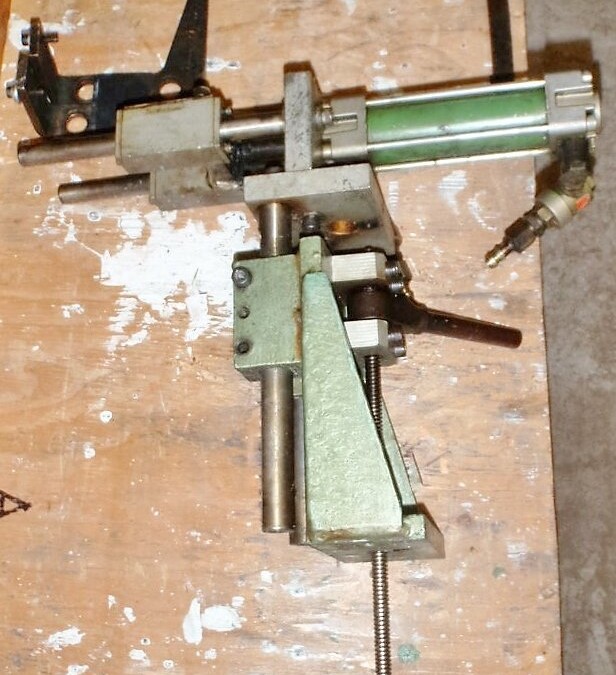 Battenfeld Fischer VK1 Hot Knife Assembly - Image 2