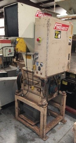 Foremost SCG-1116 20 HP Roll Feed Grinder