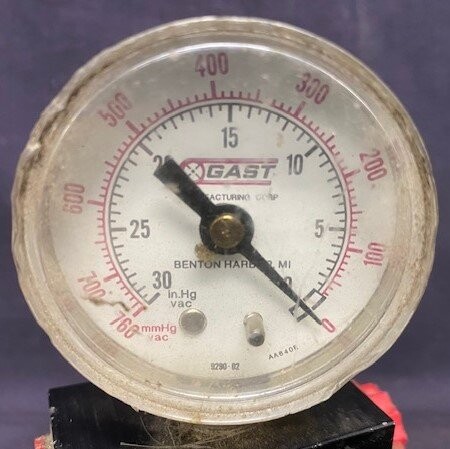 Gast AA640E Vacuum Gauge - Image 2