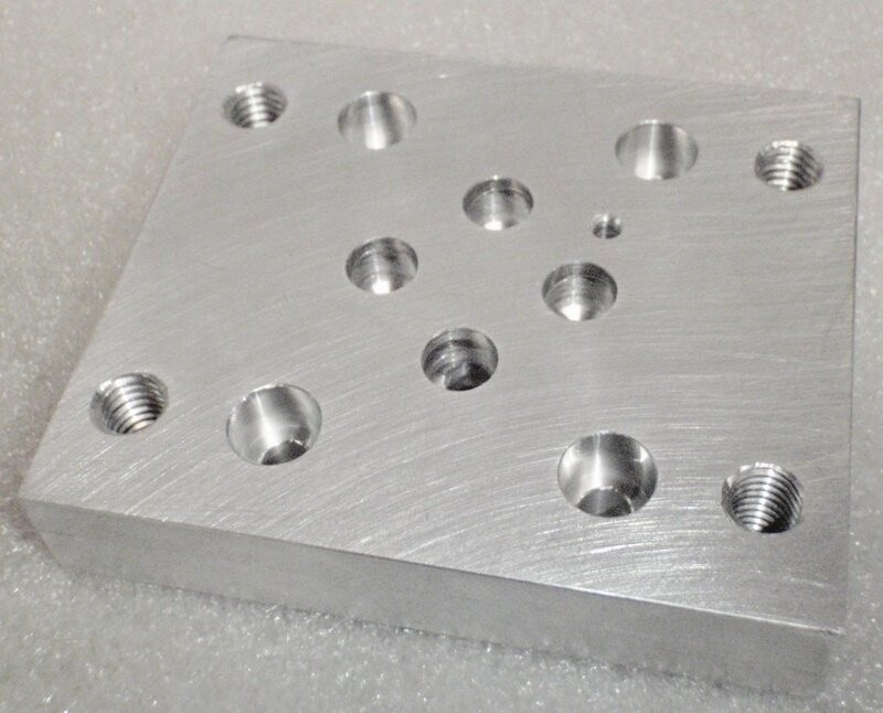 Servo Valve adapter mounting block