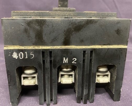 GE TED134015 15 Amp Circuit Breaker - Image 3