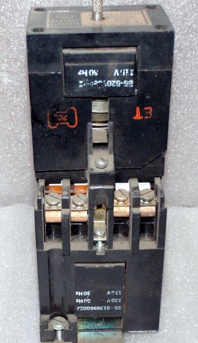 GE CR120B Industrial Latched Relay