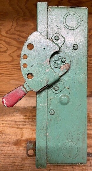 GE TGN3321 Model 6 General Duty Safety Switch - Image 2