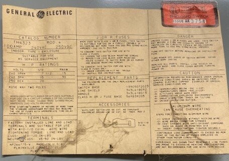 GE TH4323 Model 4 Enclosed Fusible Safety Switch - Image 3