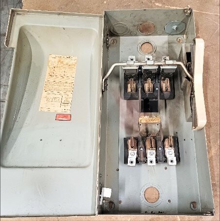 Gould I-T-E F354 Heavy Duty Safety Switch - Image 3