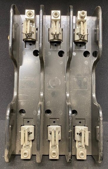 Gould-Shawmut 61038R Fuse Block