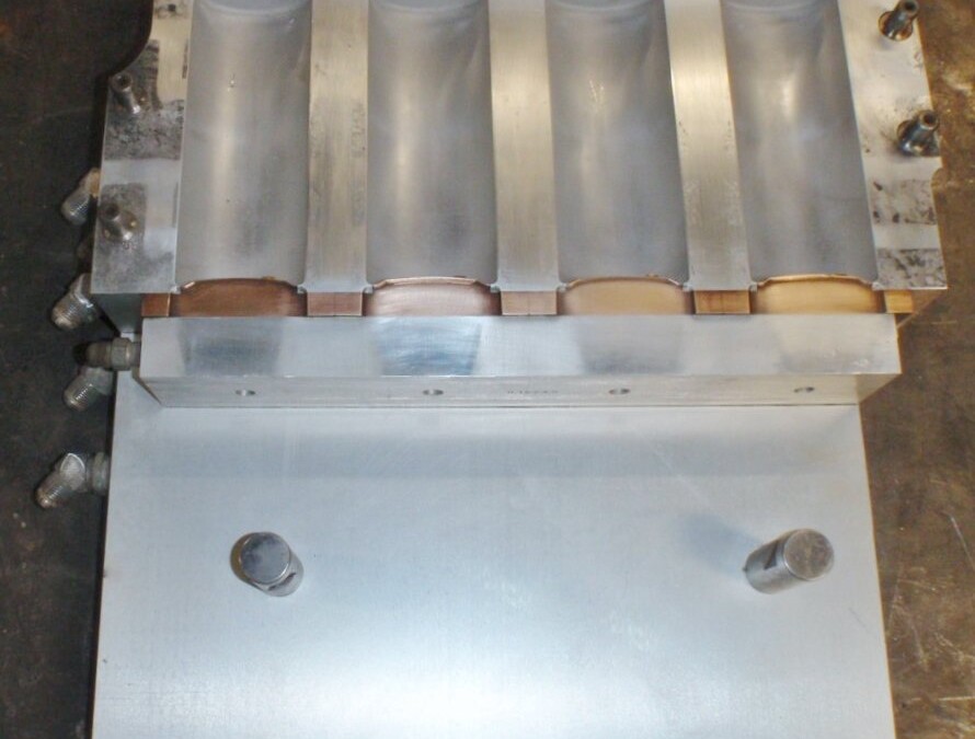 Heise Unknown Model 15 Oz Cylindrical Bottles - Image 3