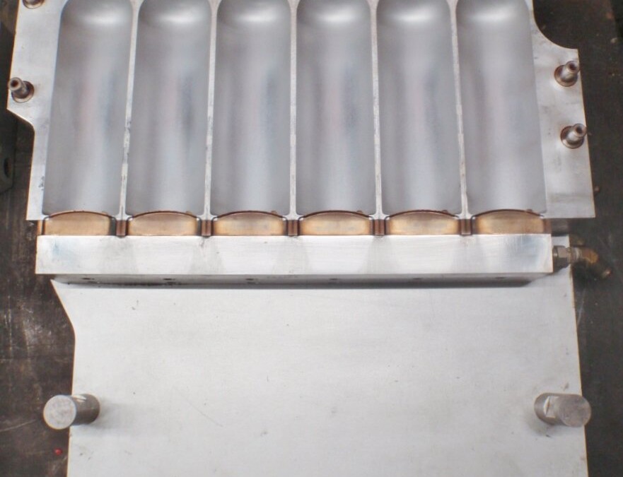 Heise Unknown Model 18oz Boston Round Bottle Molds - Image 3