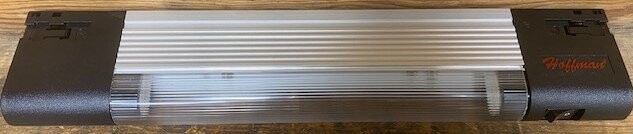Hoffman LF120V15 Enclosed Fluorescent Light - Image 2