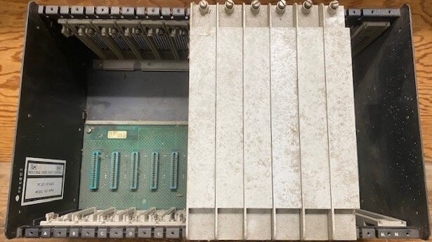 Honeywell 621-9990 IPC 621 I/O Module Rack