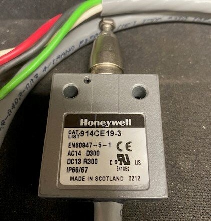 Honeywell 914CE19-3 Limit Switch - Image 2