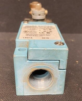 Honeywell Micro Switch LSD1A Heavy Duty Limit Switch - Image 4