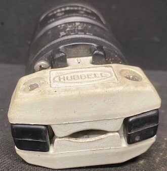 Hubbell HBL21415B Hubbellock Plug - Image 4