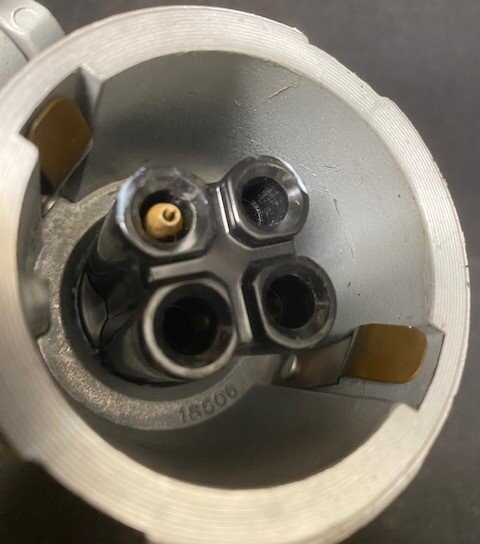 Hubbell HBL430CS2W 3-Pole 4-Wire Pin and Sleeve Connector - Image 3