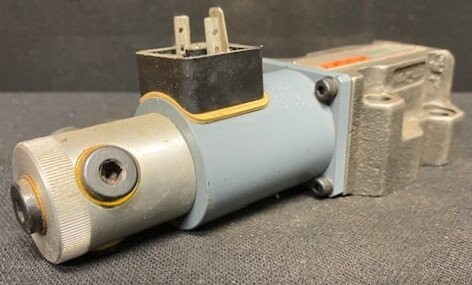 Husky DBEP04A2007FB Hydraulic Valve