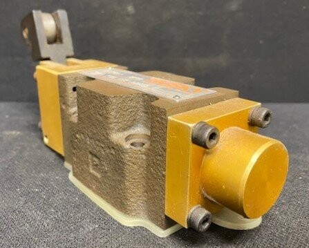 Husky WRA P06 BH A0/X9 Hydraulic Valve