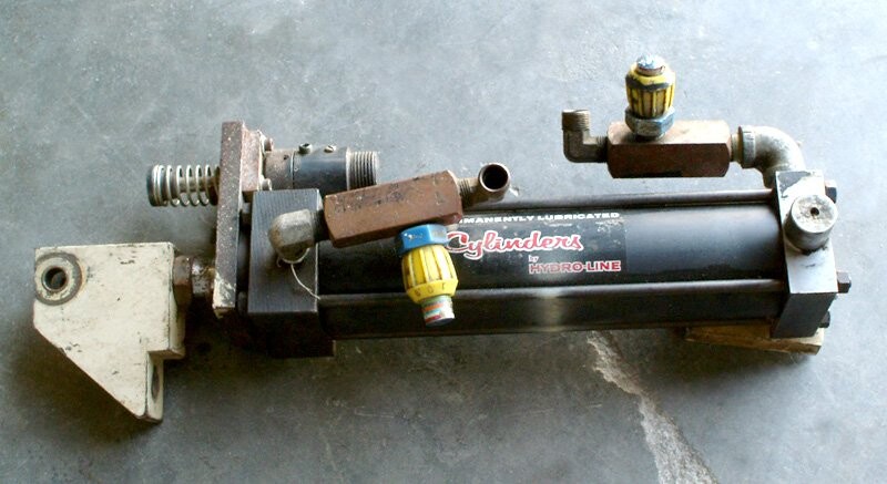 Hydro-Line LR5C-2.5x9 B-1-2-N-S-N-1-1-X Hydraulic Cylinder