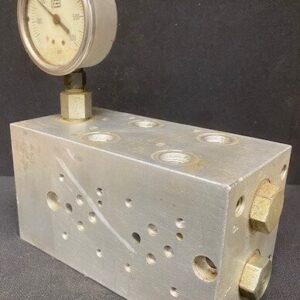 Hyvair MD03-2S-6AB-8PT Hydraulic Valve Manifold