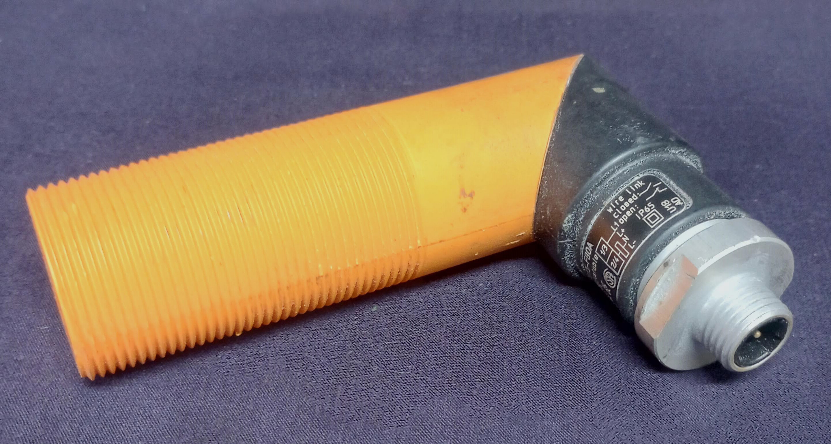 IFM Efector KIE-2015-FBOA Proximity Switch