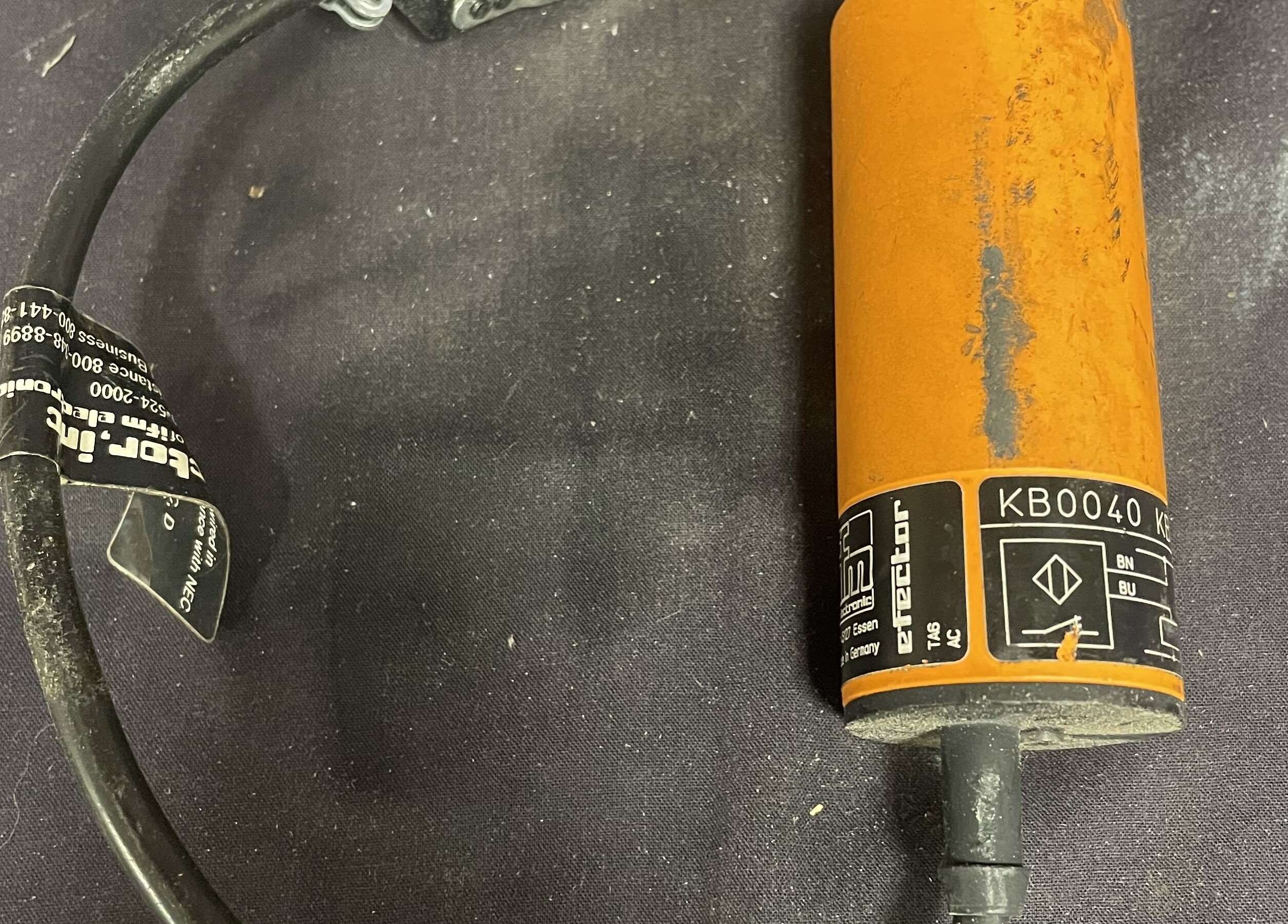 IFM Efector Capacitive Proximity Sensor