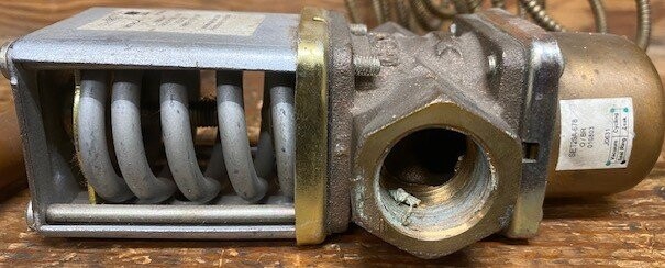 Johnson Controls V47AC-6 Temperature Actuated Modulating Valve - Image 3