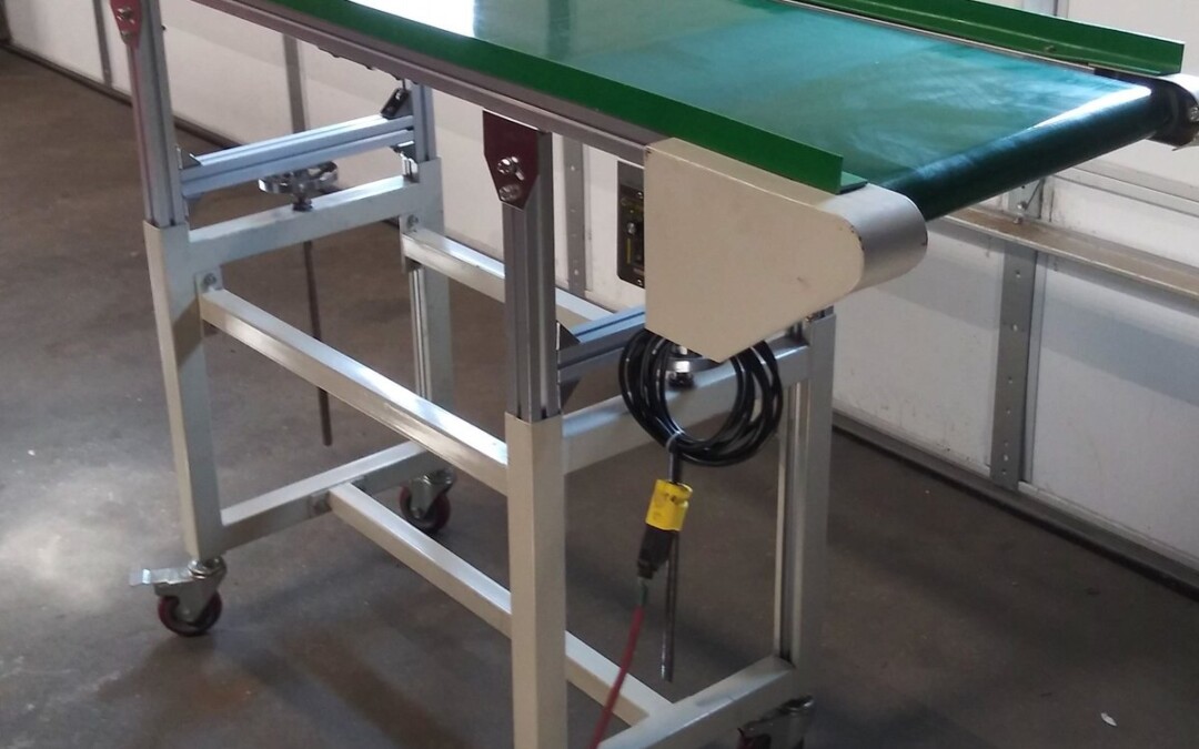 Unknown Brand Unknown Model 15.75" Wide 58" Long Adjustable Height Conveyor