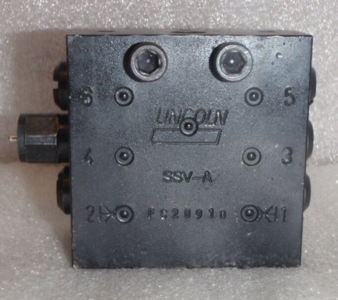 Lincoln Industrial 619-27122-1 Divider Valve