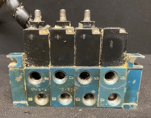 MAC Valves 45A-SA1-DAAC-3BA and 45A-SA1-DAAA-1BA Pneumatic Solenoid Valve Assembly - Image 2