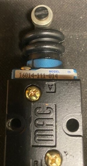 MAC Valves 16014-111-014 Pneumatic Valve - Image 3