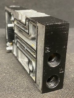 MAC Valves 46A-LMA-AC-JDCP-1FA Base for Solenoid Valve - Image 2