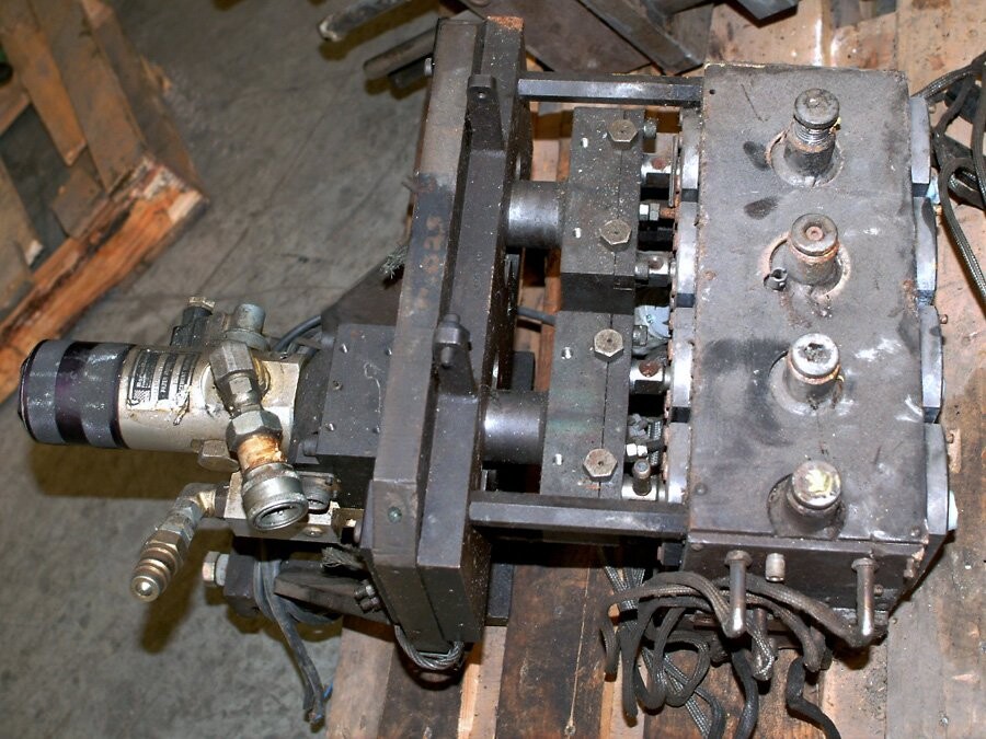 Magic Unknown Model 4x85mm Blow Mold Machine Head