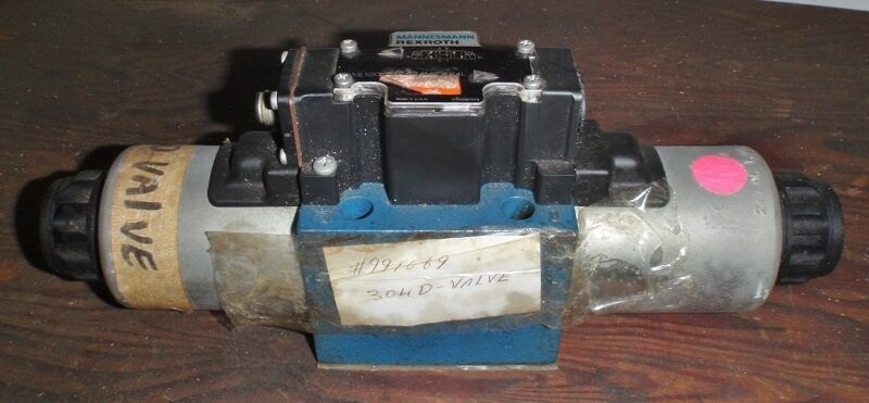 Mannesmann-Rexroth 4WE10Q40/CG24N9DK24L Solenoid Valve - Image 2