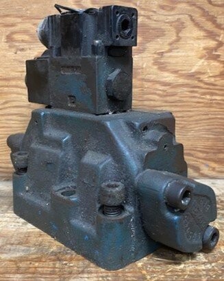 Mannesmann-Rexroth 4WEH22D74/6EW110N9ETDAL Directional Valve