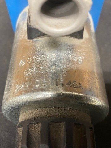 Mannesmann-Rexroth 5-3WE10A32/CG24N9Z4/C Hydraulic Valve - Image 2