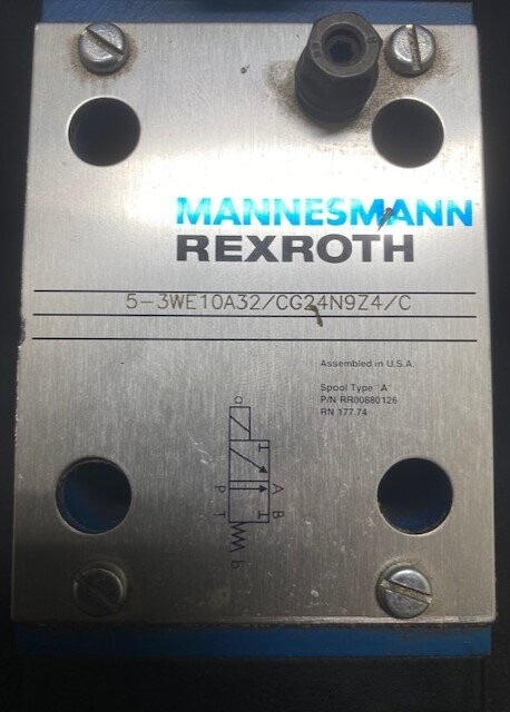 Mannesmann-Rexroth 5-3WE10A32/CG24N9Z4/C Hydraulic Valve - Image 3