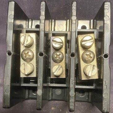 Marathon 1423552 Power Distribution Block - Image 3